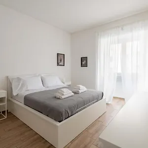 Loverhome 2 Roma